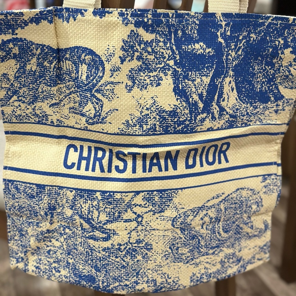 Dior gift bag , brand new